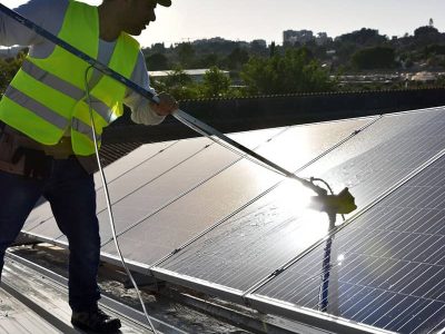 Professional Solar Panel Cleaning